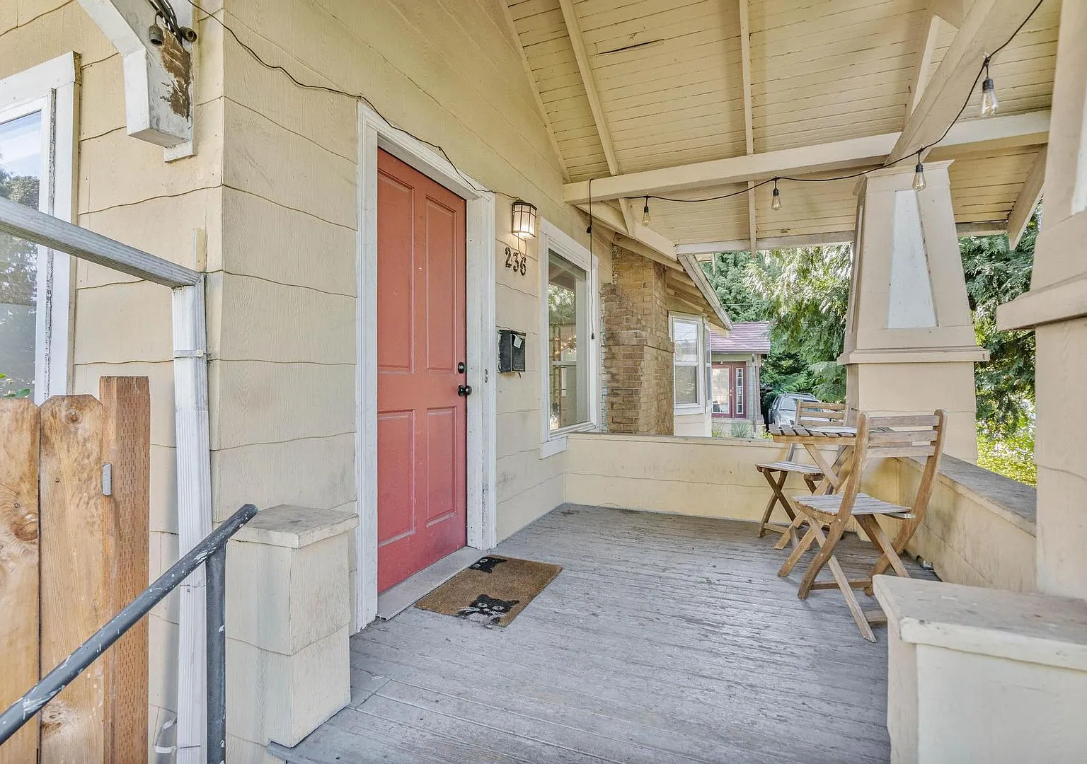 Charming 4-bdrm/2.5-bath Craftsman in Piedmont. Fireplace, AC, fenced backyard, garage, great loc... — Photo 3