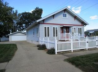 1321 Royal Ave, Pekin, IL