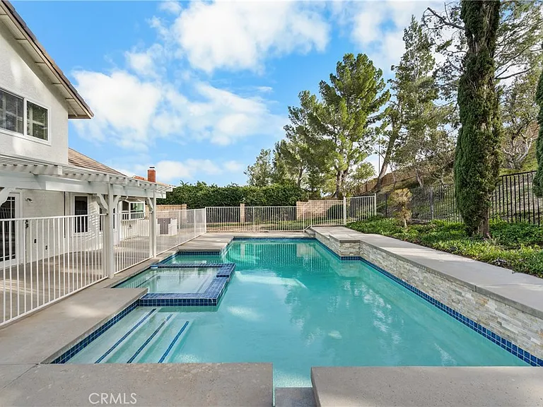 11861 Darby Ave — Photo 45