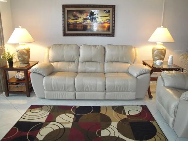 1 bed, 1.5 bath, 740 sqft, $1,850 — Photo 3