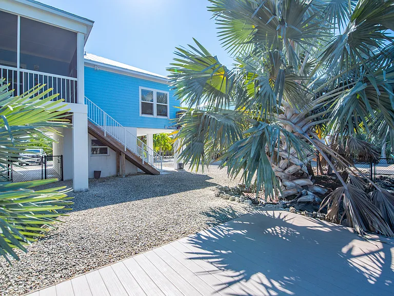 27235 Mariposa Rd — Photo 8