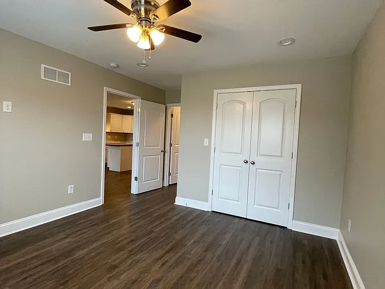 830 Bryan Ave — Photo 5