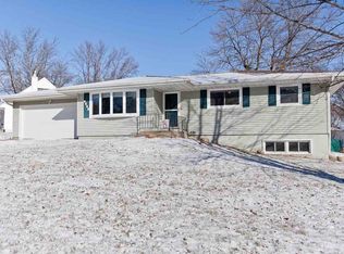 3938 Nancy Jane Ln NE, Cedar Rapids, IA 52402