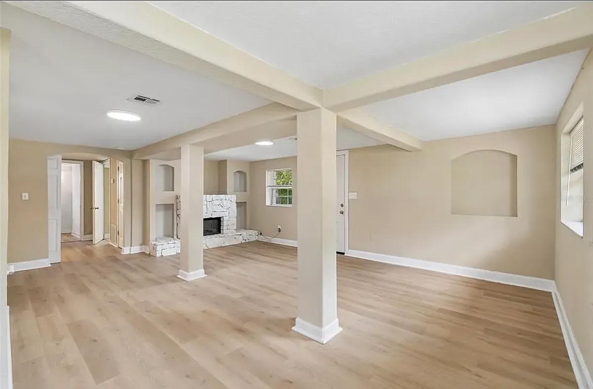 11945 Wanda Ave — Photo 4