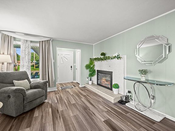 2nd image of 5817 S Quality AVENUE