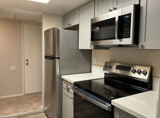 2426 Larkspur Ln APT 272, Sacramento, CA 95825