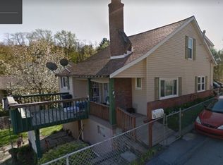 75 Angle St, Washington, PA 15301