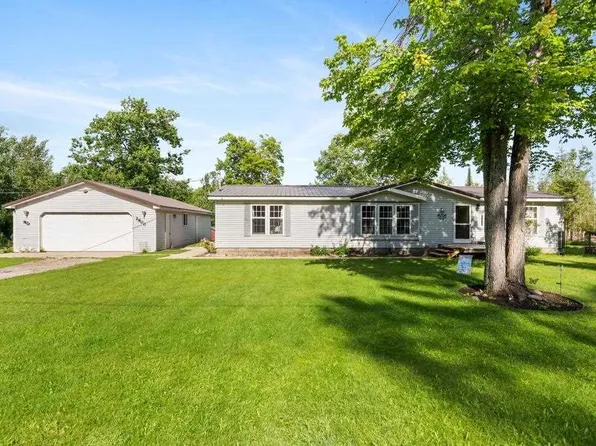 2800 Gaynor Rd, Cheboygan, MI 49721
