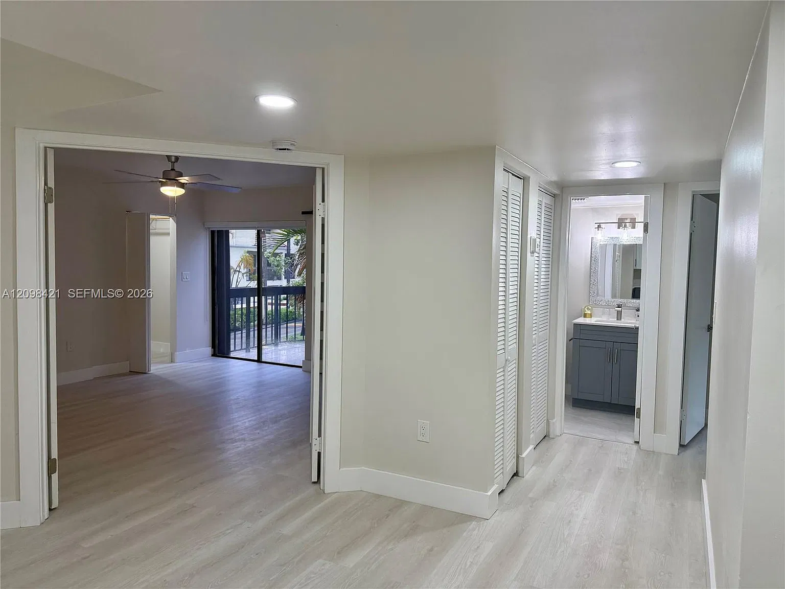 3 bed, 1102 sqft, $2,800 — Photo 4