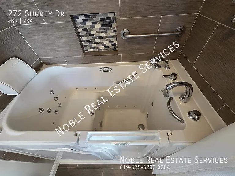 272 Surrey Dr — Photo 23