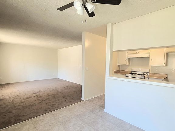 5th image of 17087 Chatsworth St