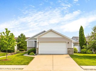 47 Astoria Way, Bloomington, IL