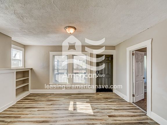 813116_004_wm_-_living_room_13421541.jpg