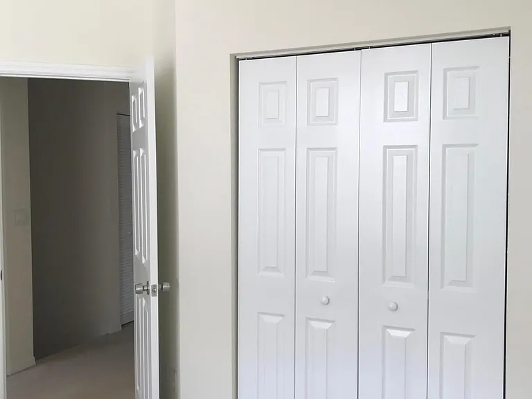 141 E Thatch Palm Cir — Photo 20