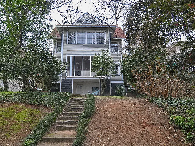 1012 1/2 Laurens St — Photo 1