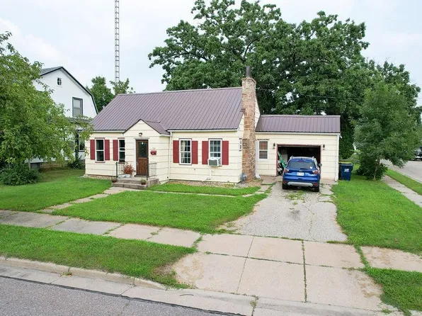 714 S Adams St, New Lisbon, WI 53950