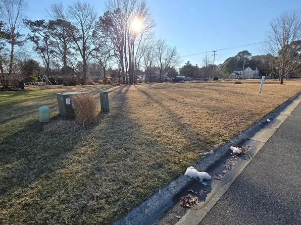 4 Jordyn Ct, Ocean View, DE 19970