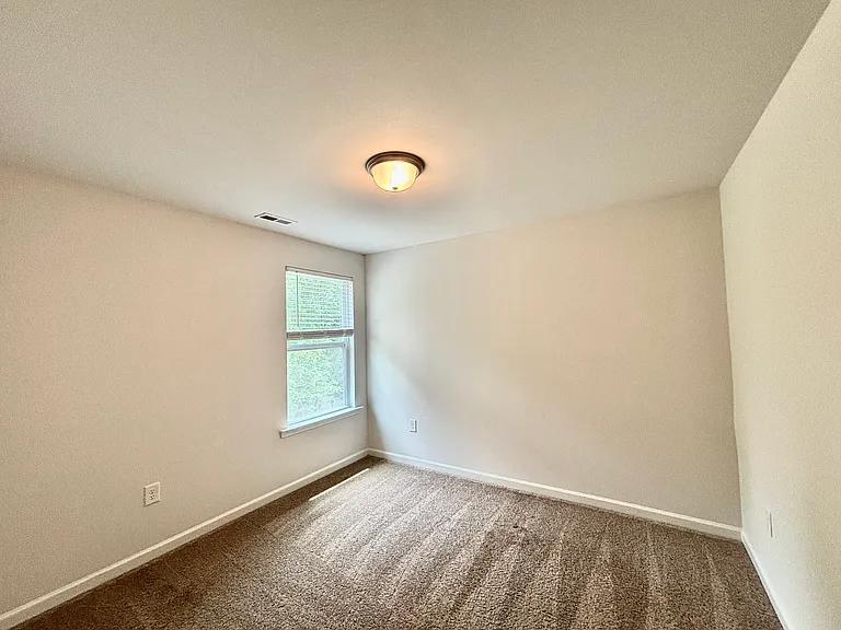 358 Falcon Ct — Photo 18