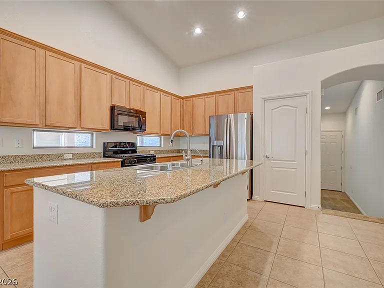5921 Altissimo St — Photo 18