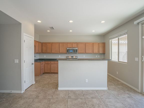3rd image of 11705 W Maui Ln
