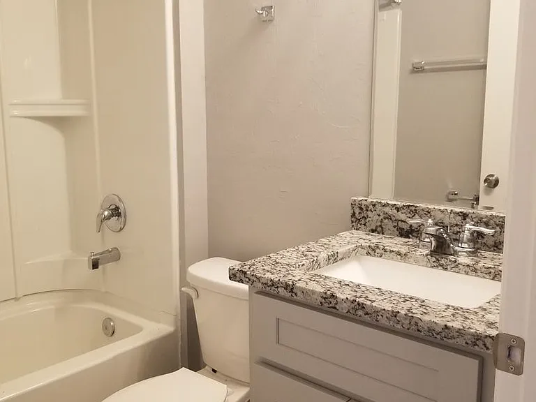 8527 Agate St — Photo 11