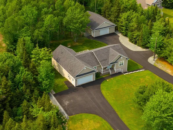 1229 Westwood Blvd, Halifax, NS B3Z 0M2