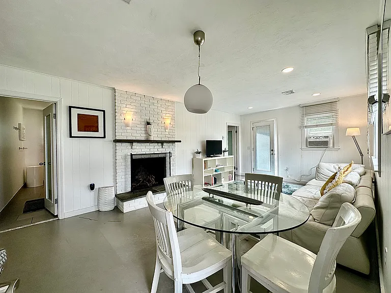 101 Briarwood Ave #B — Photo 5