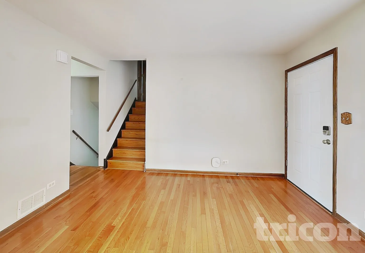 16646 Paxton Avenue Tinley Park IL — Photo 2