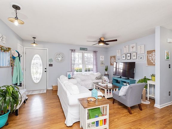 4th image of 41 Millport Ct