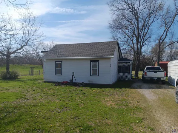 518 E Grand Ave, Hartford, KS 66854