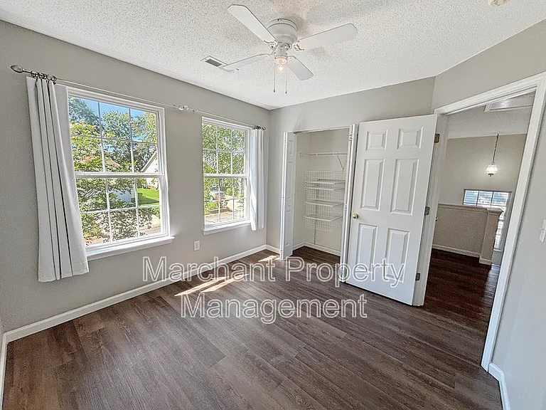 110 Golden Crest Ct — Photo 12