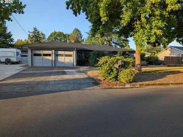 986 NE Queens Ln, Hillsboro, OR 97124