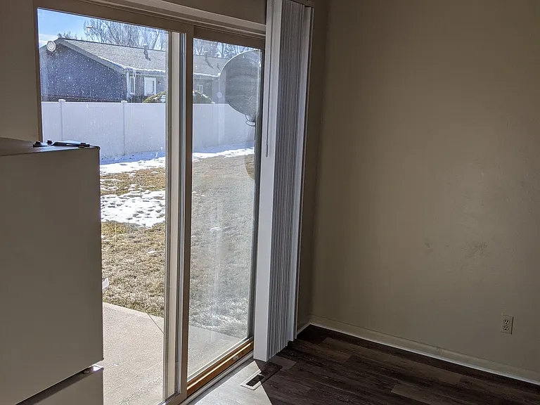 604 Roma Ct #C — Photo 11