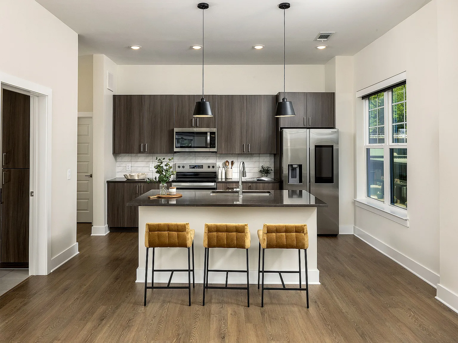 AMLI Brookhaven — Photo 1