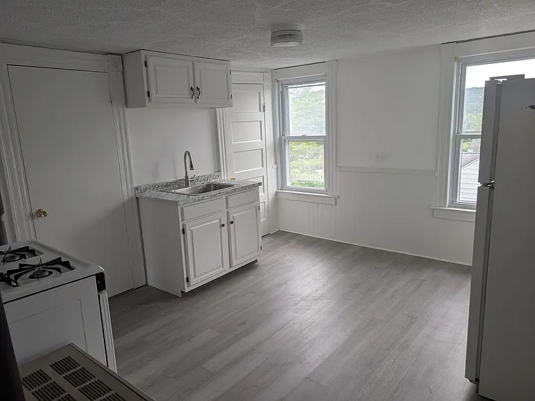 112 Feldspar Ave #3 — Photo 7