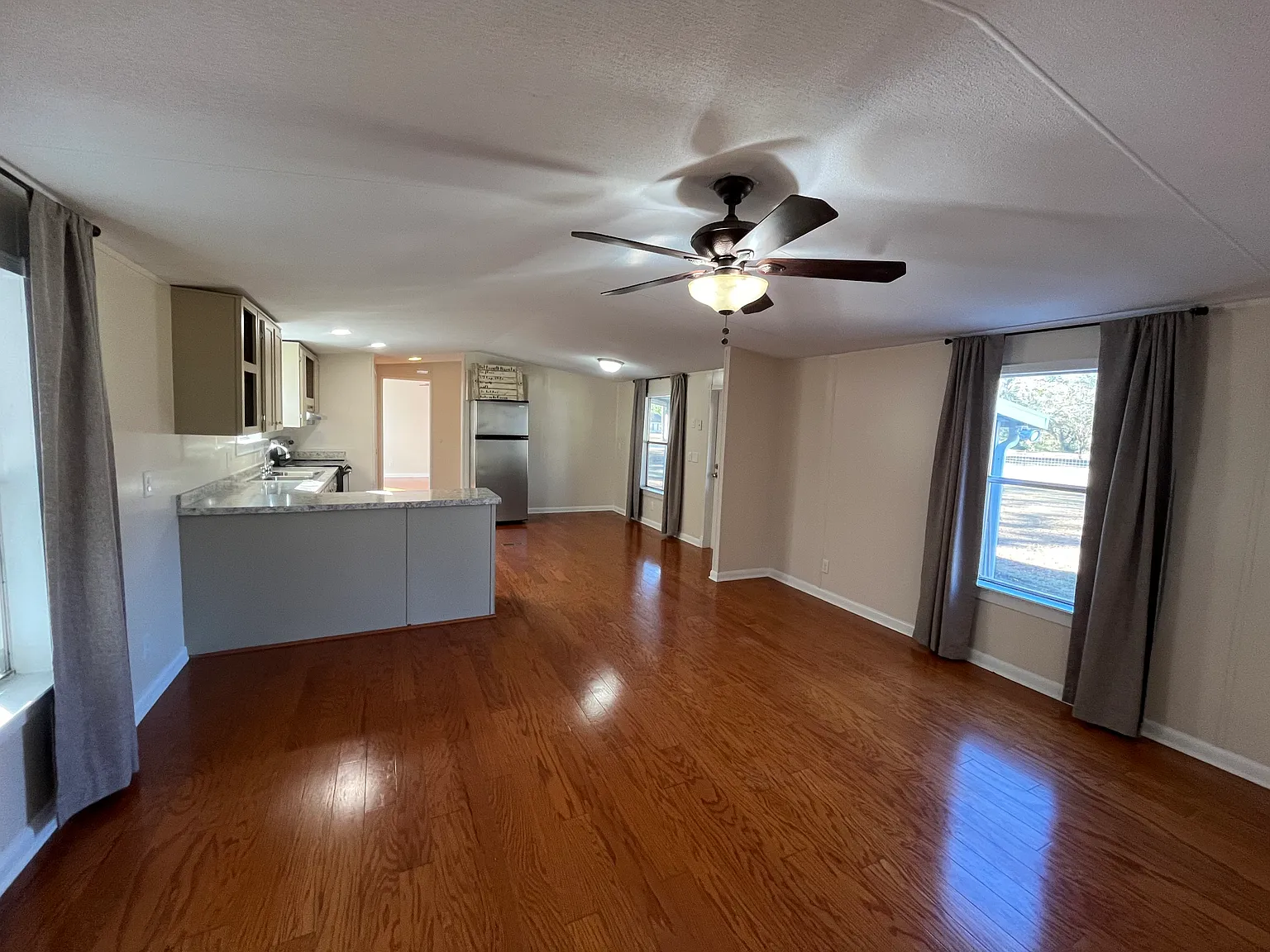 3 bed, 1216 sqft, $1,495 — Photo 3