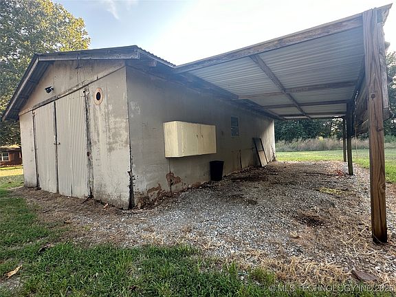 5th image of E Richardson Ln