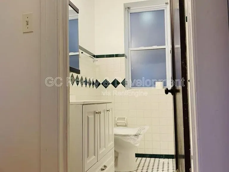 6316 N Rockwell St #2 — Photo 12