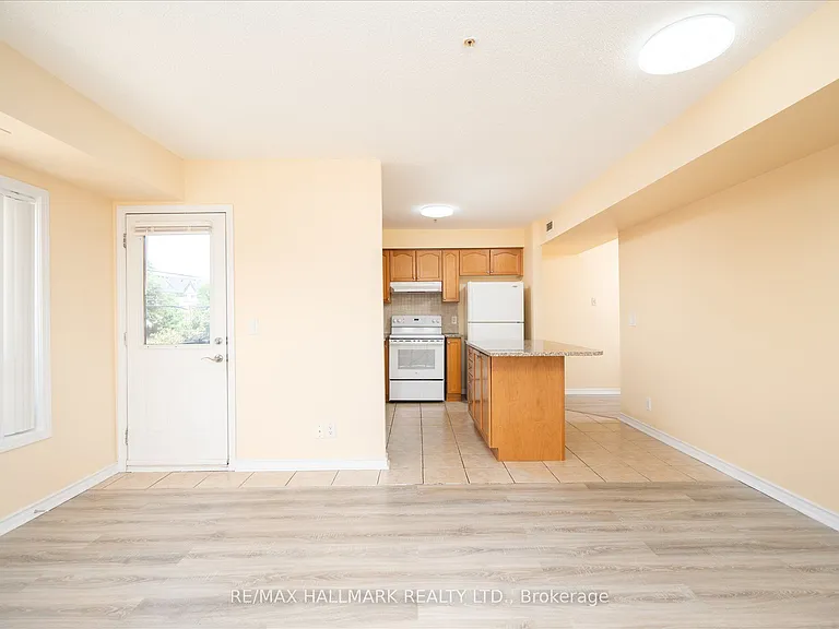 10 Mendelssohn St #117 — Photo 9