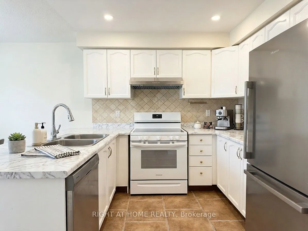 3 bed, $3,500 — Photo 3