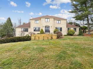 850 Long Hill Rd, Gillette, NJ 07933