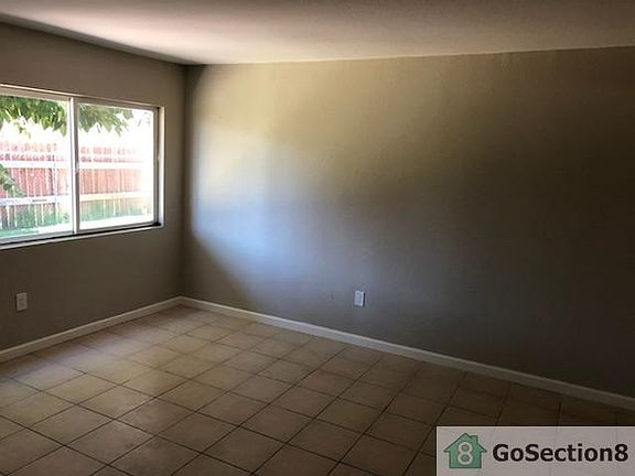 4th image of 1157 W Hill Dr APT C