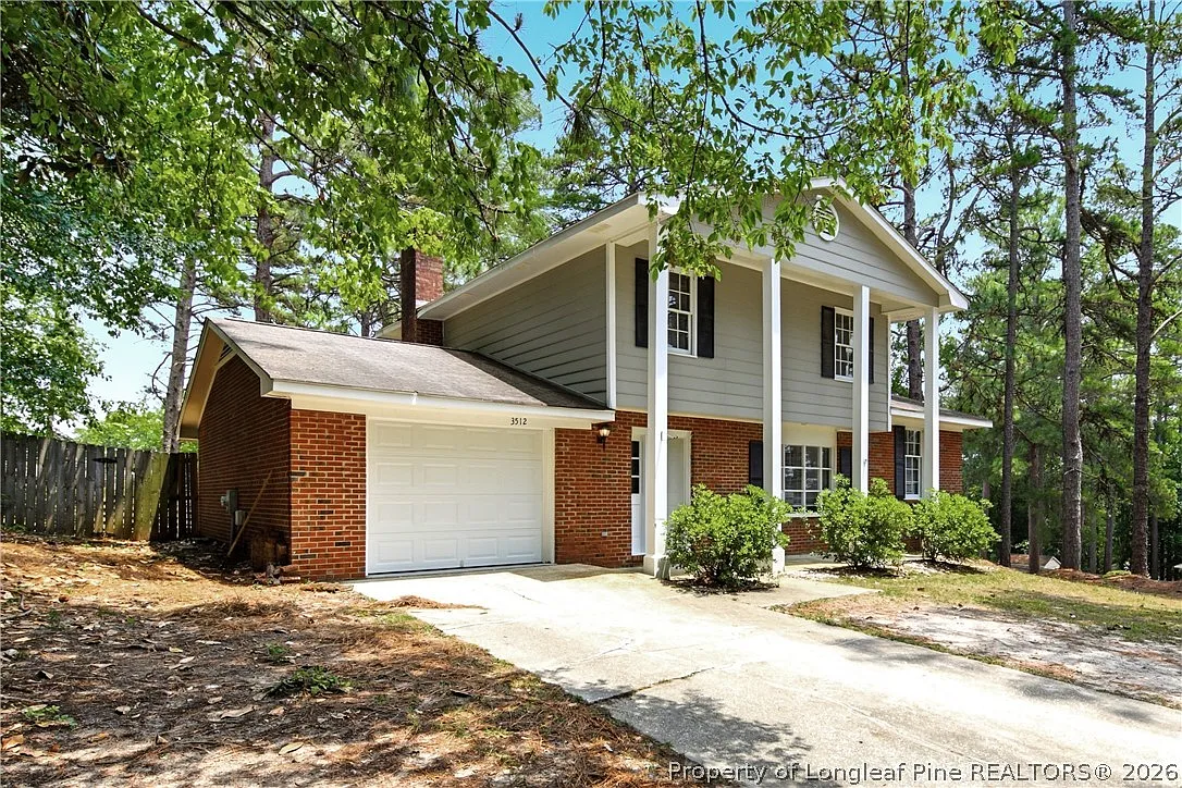 3 bed, 2.5 bath, 1808 sqft, $2,200 — Photo 3