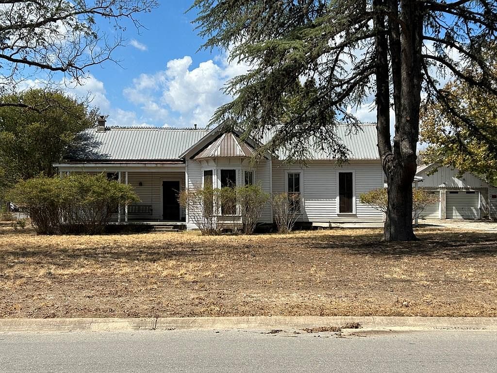 424 St, Kerrville, TX 78028 MLS 109947 Zillow