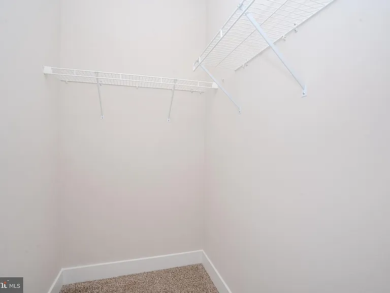112 Village Dr — Photo 21