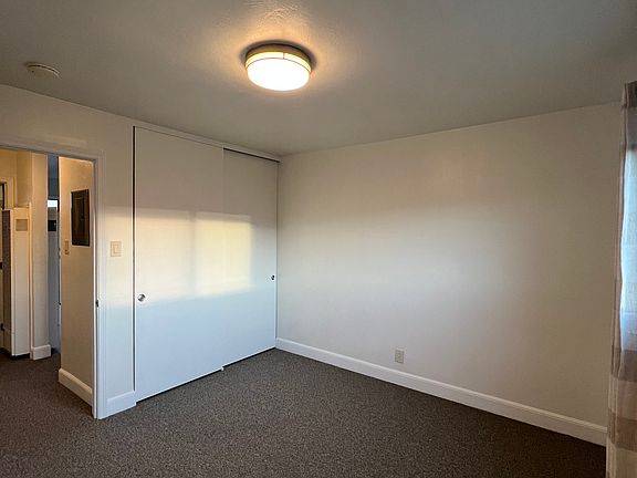 3rd image of 132 Southwood Ctr #7