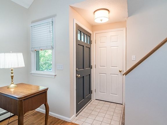 5th image of 38 Donald Ave