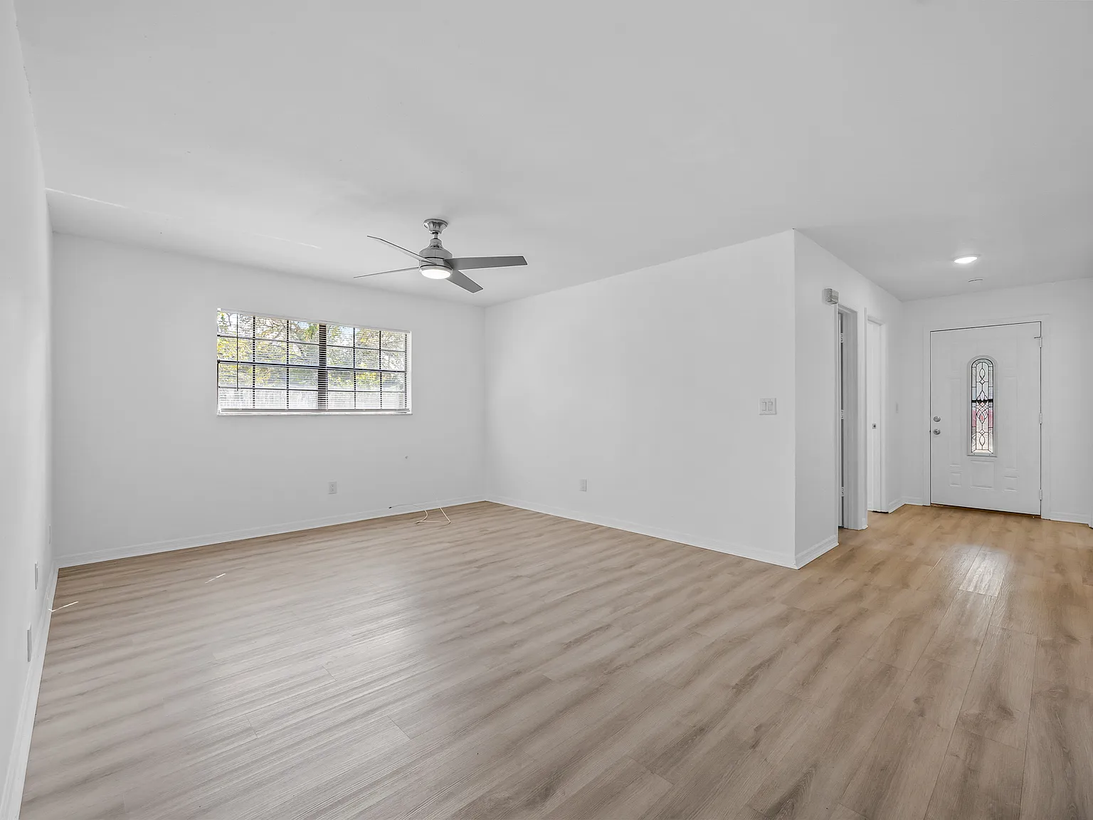 3 bed, 1346 sqft, $1,600 — Photo 4