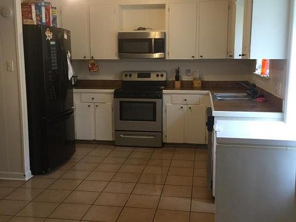 2nd image of 710 Longstreet Dr