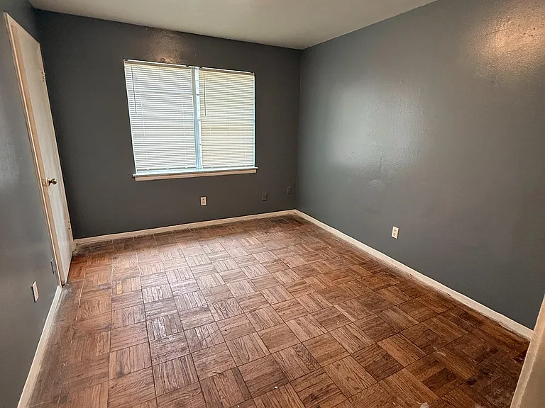 859 Carson St — Photo 7